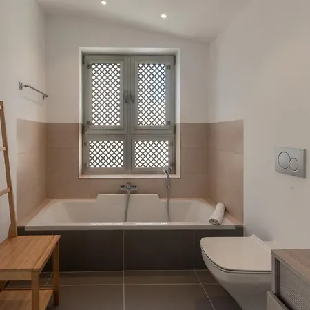 Jardines - Tabor 33 Jacuzzi & Pool View 2b